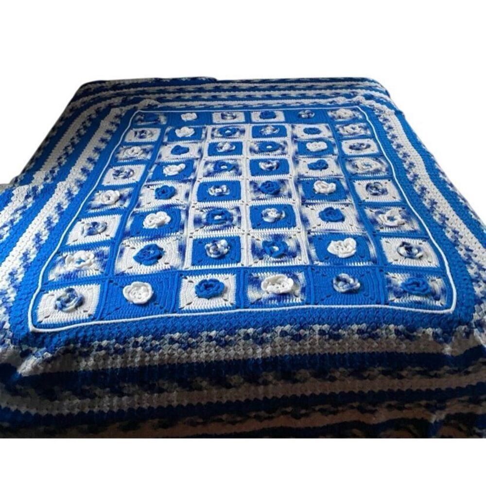 Vintage Crochet 3D Flower Blue rose Daisy Blanket KING SIZE XL Cottagecore vtg